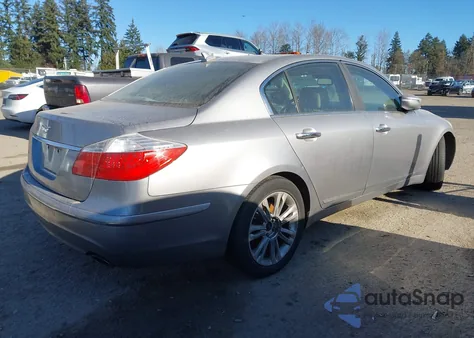 2009 Hyundai Genesis 4.6 z USA, uszkodzony, nr VIN KMHGC46F29U047105